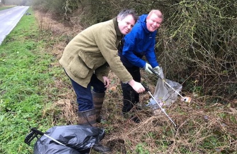 Edward & Cllr Poland at Thrussington Litter Pick 